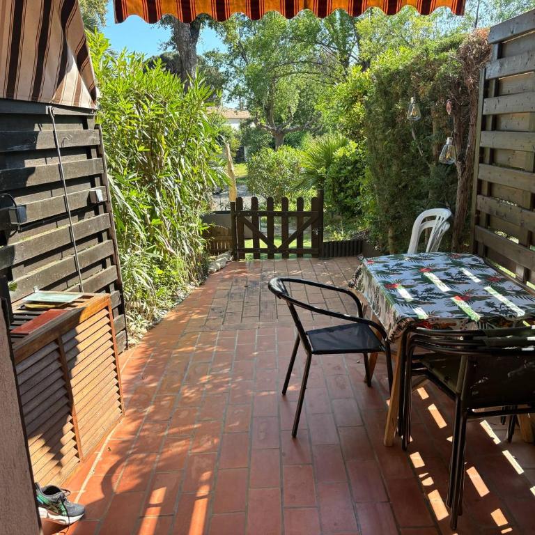 Rez-de-jardin proche plage - One-Bedroom Apartment - 7