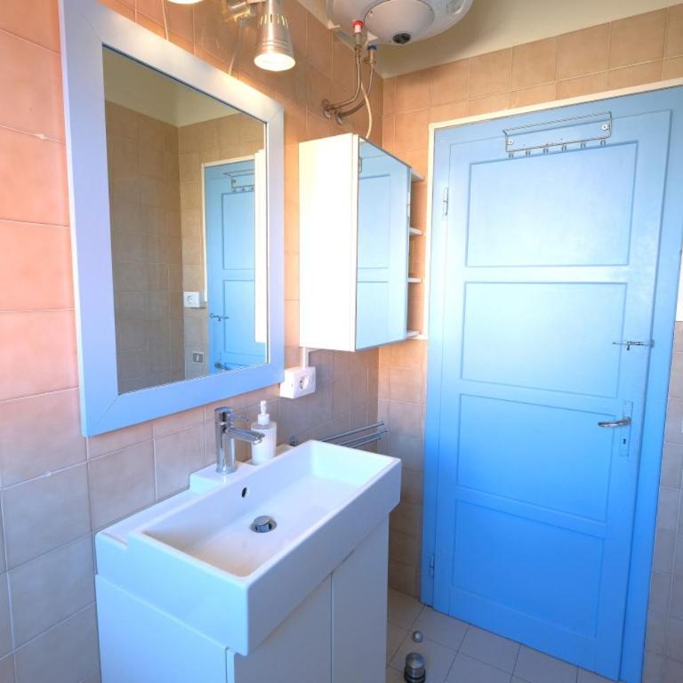CASA ROSSA tre camere in centro - Appartamento con 3 Camere da Letto - 28