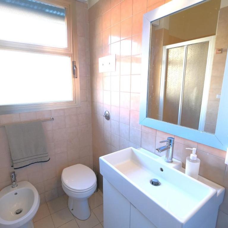 CASA ROSSA tre camere in centro - Appartamento con 3 Camere da Letto - 30