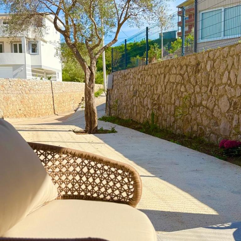 BonacaL&I - Three-Bedroom Villa - 19