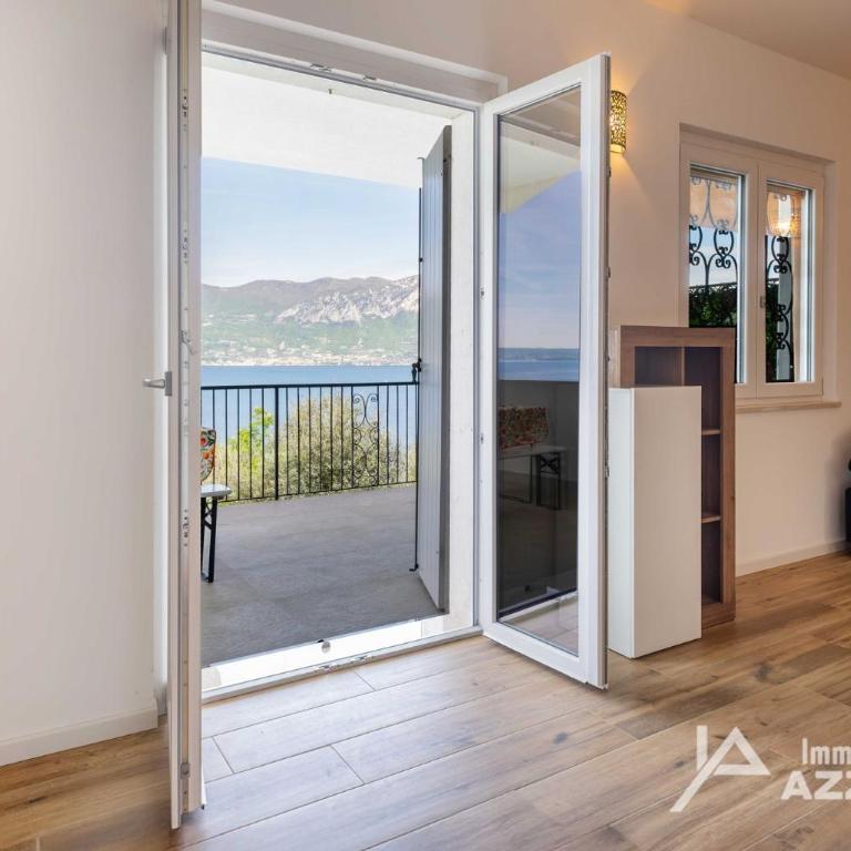 Il Sospiro del Lago - Immobiliare Azzurra - Villa con Piscina Privata - 48