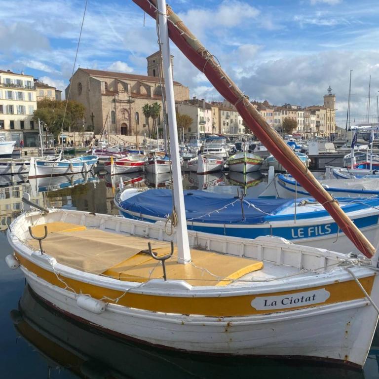 Entre plages et centre-Ville - One-Bedroom Apartment - 14