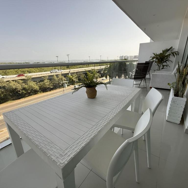 Condominio frente al mar con acceso directo a la playa Morros Epic. - Apartamento de 1 dormitorio con vistas al lago - 14