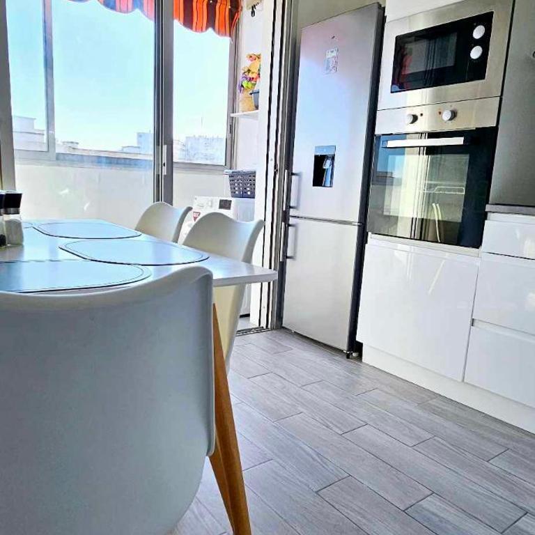 Top Floor with Sea View, Clim and Veranda - Appartement 1 Chambre - 32