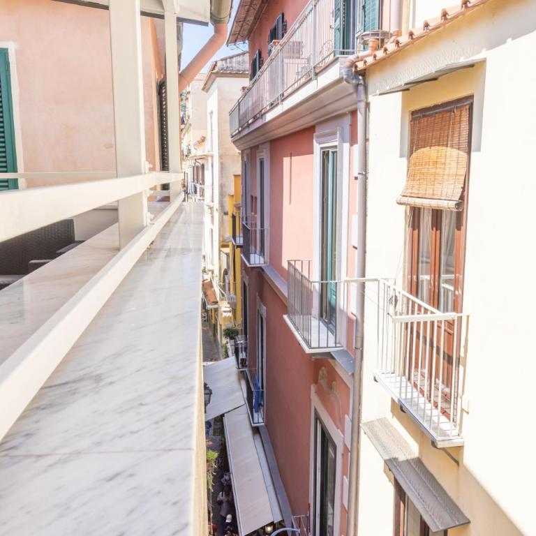 Estate4home - Heart Holiday - Appartamento con Balcone - 6