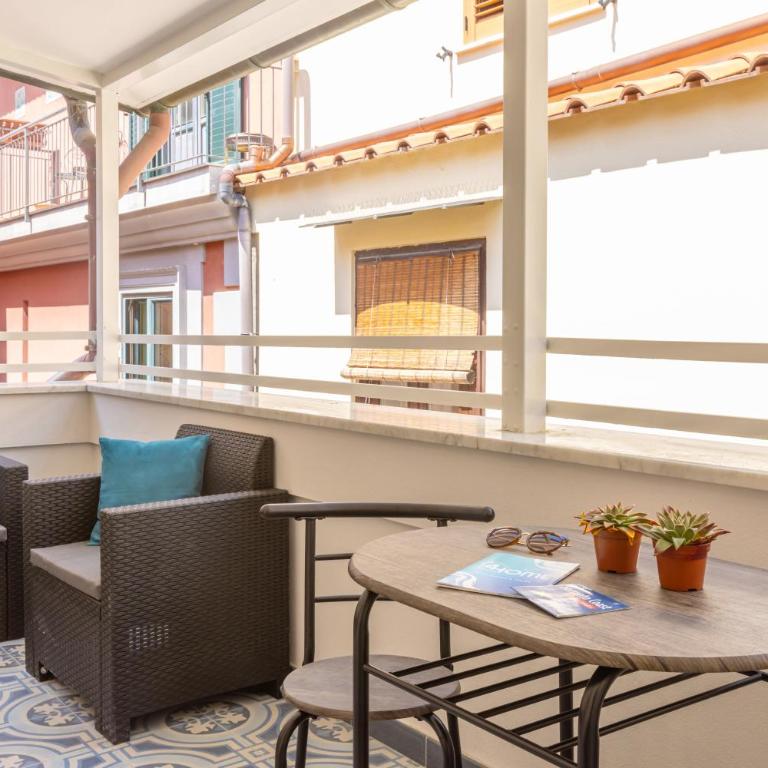 Estate4home - Heart Holiday - Appartamento con Balcone - 35