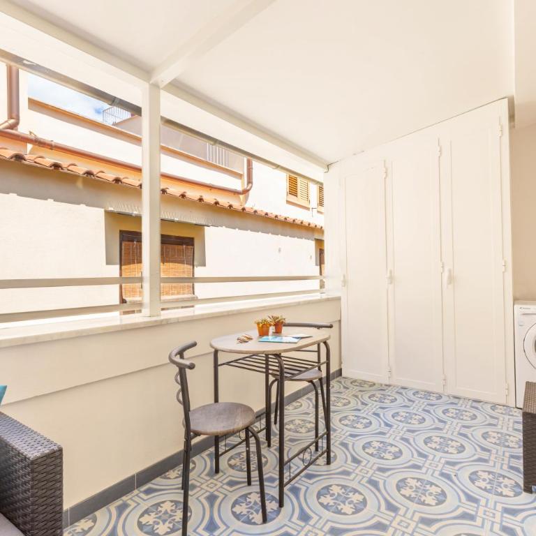 Estate4home - Heart Holiday - Appartamento con Balcone - 26