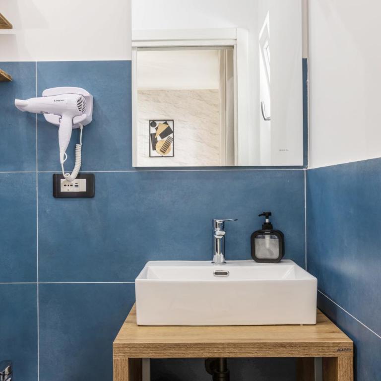 Estate4home - Heart Holiday - Appartamento con Balcone - 30