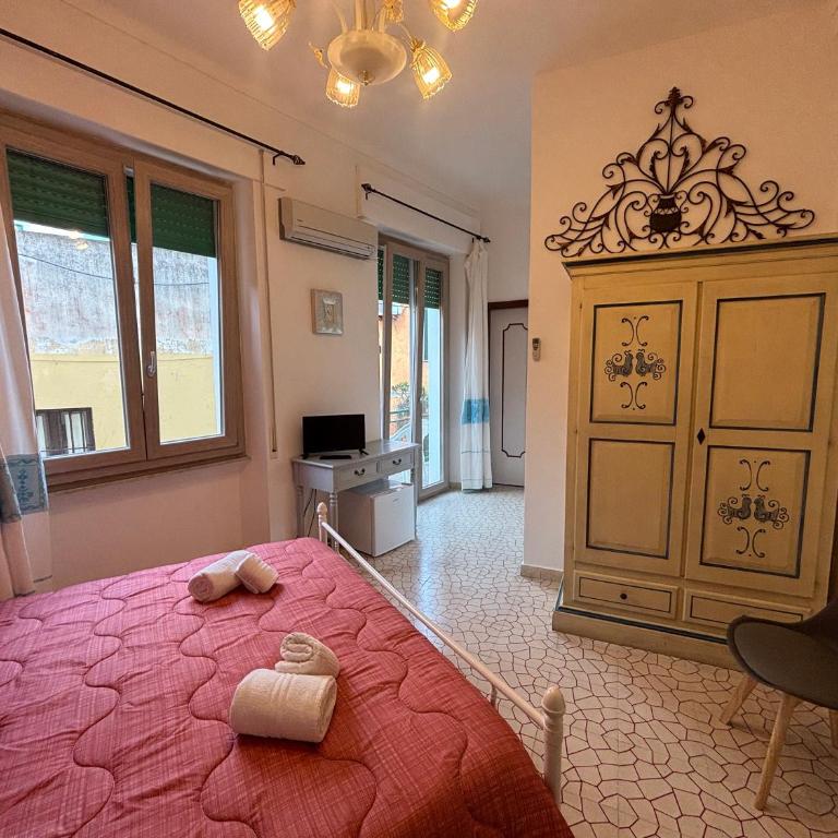 Regina margherita rooms stanza matrimoniale con bagno privato - Double Room with Private Bathroom - 7