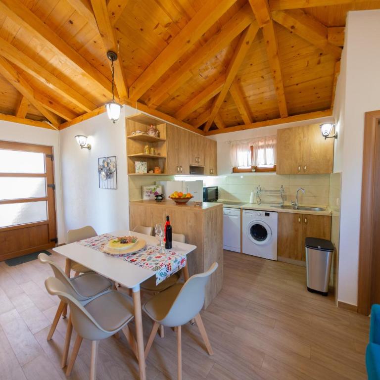 Villa Rustique - Apartman sa Dve Spavaće Sobe i Sopstvenim Bazenom - 3