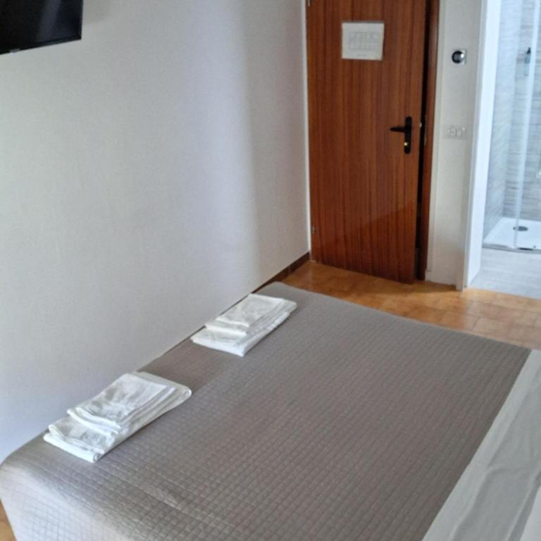 Albergo Conca d'Oro - Camera Matrimoniale con Balcone - 1