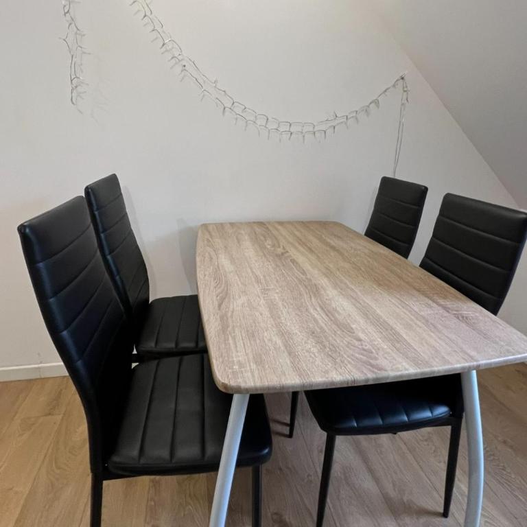 Ideal - Quiet garden - Free parking - Appartamento con 2 Camere da Letto - 8