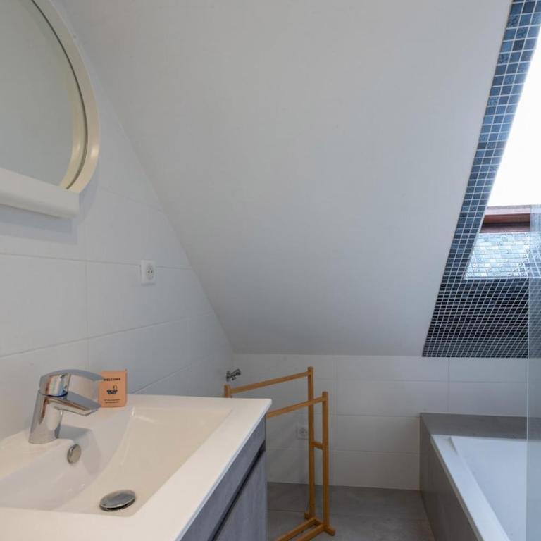 Ideal - Quiet garden - Free parking - Appartamento con 2 Camere da Letto - 14