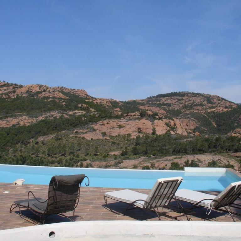 La Cousinade de l'Esterel - Five-Bedroom House - 8