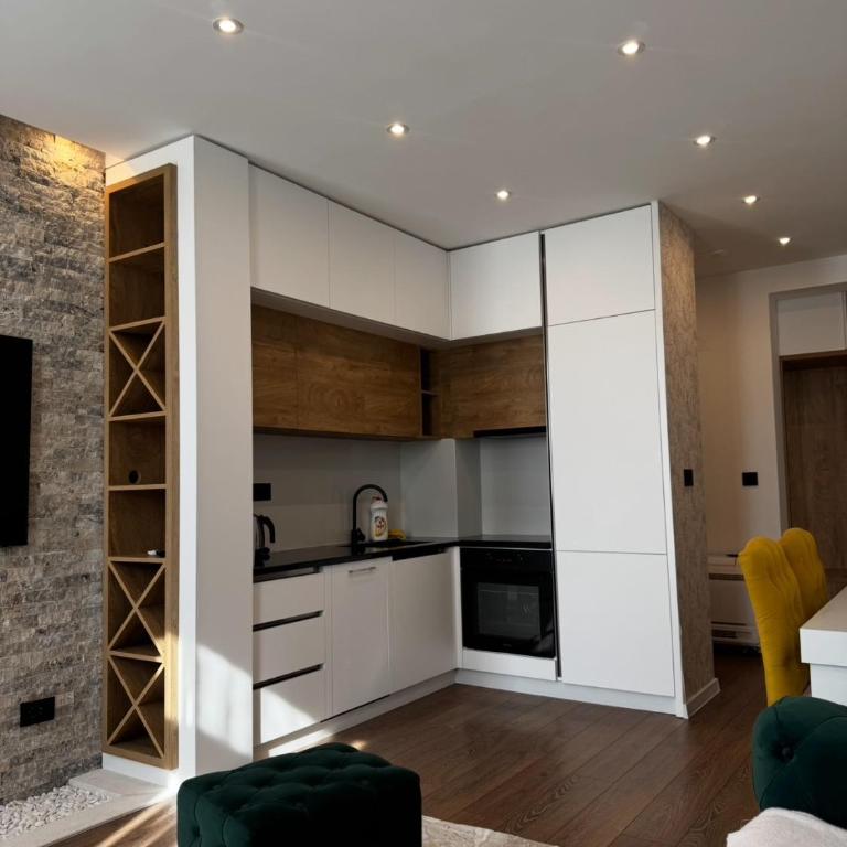 Moon Apartment - Two-Bedroom Apartment - 11