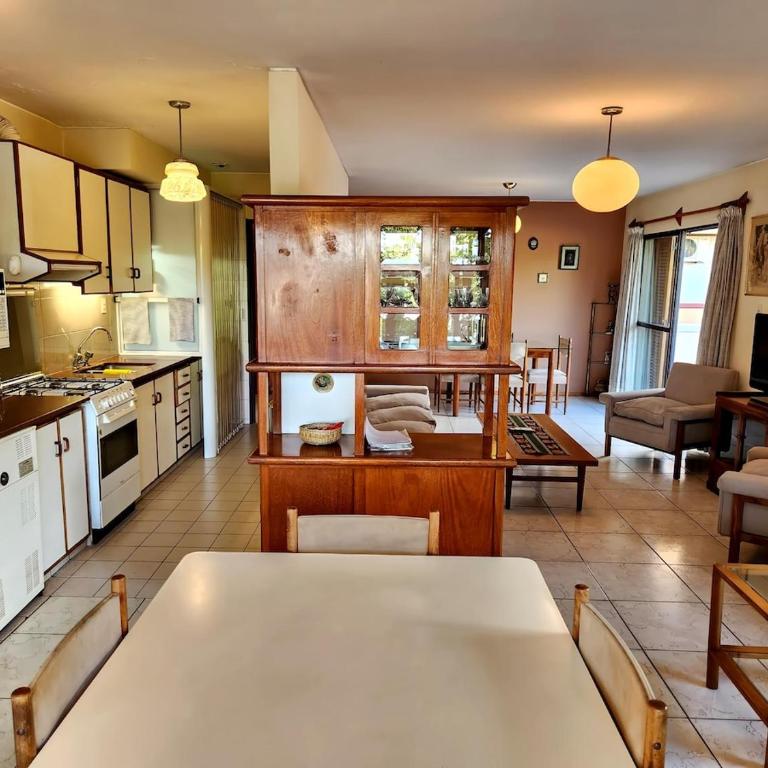 Apartamento espacioso en el corazón de Mendoza - Apartamento de 2 dormitorios - 2