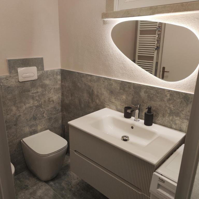 Apartment Karol - Appartamento Deluxe con 2 Camere da Letto e Balcone - 21
