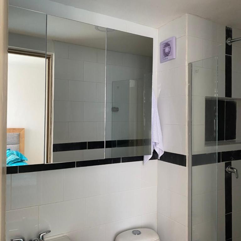 Amoblado cerca playa Marbella - Three-Bedroom Apartment - 15