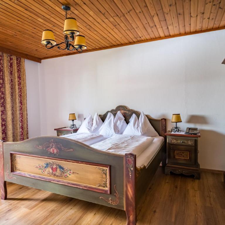 Waldpension Putz - Suite mit Bergblick - 1