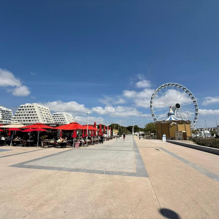 Appart Grande motte Quartier Couchant - Parking - Balcon- Piscine - Plage 300m - One-Bedroom Apartment - 27
