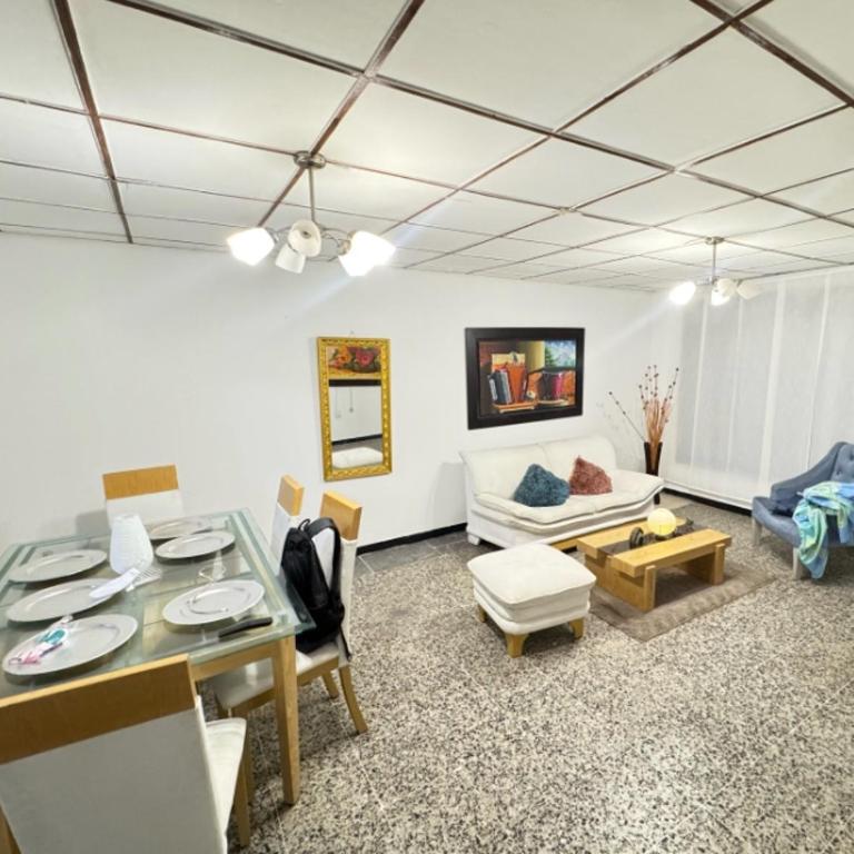 Casa Garupal - Three-Bedroom House - 1