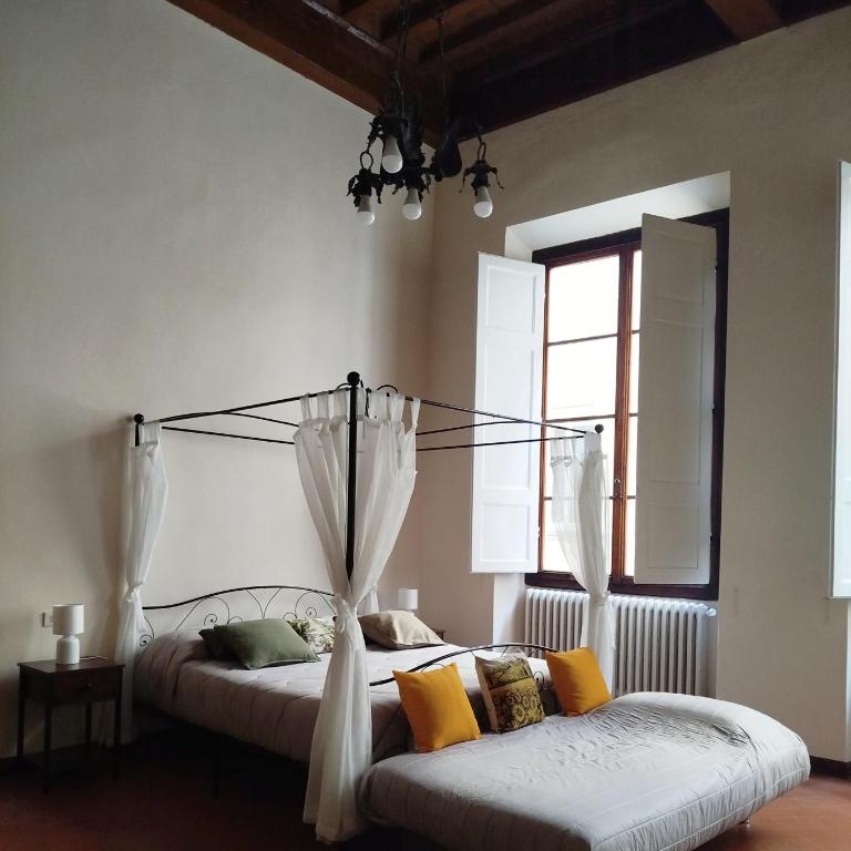 Lo studio nel borgo - Ampia Camera Matrimoniale - 2