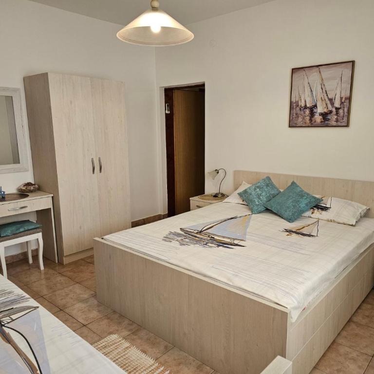 B & M Apartments - One-Bedroom Apartment with Sea View - 4