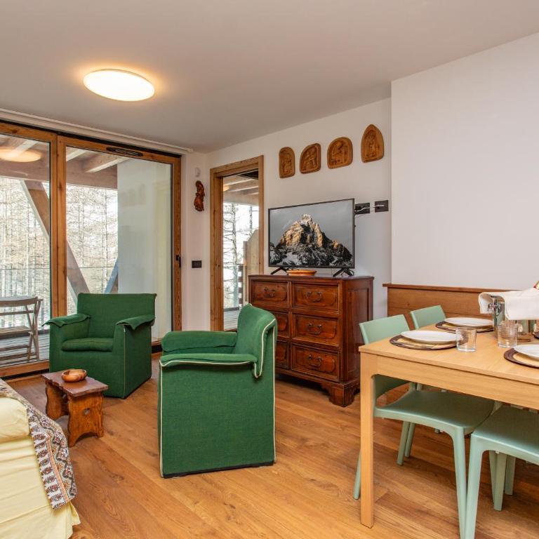 FLORA ALPINA EXPERIENCE - "Ski-to-Door" Brand New Chalet Apartments with Indoor Garage and Mountain View - Chalet con 2 Camere da Letto - 5