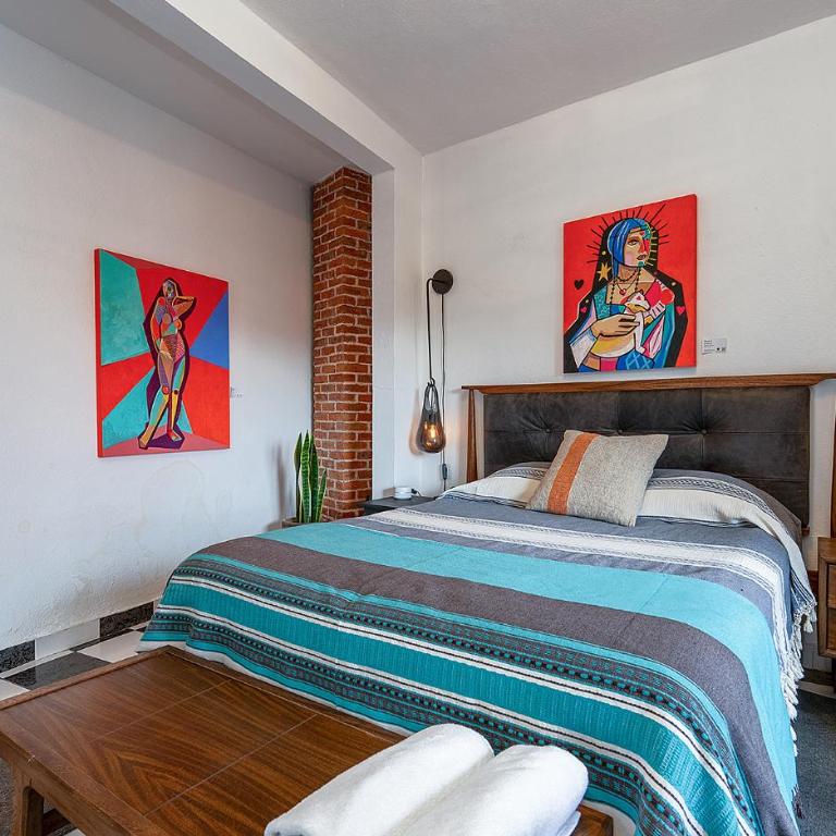 La Joya Azul SMA - LGBTQS - Queen Room with Balcony - 2