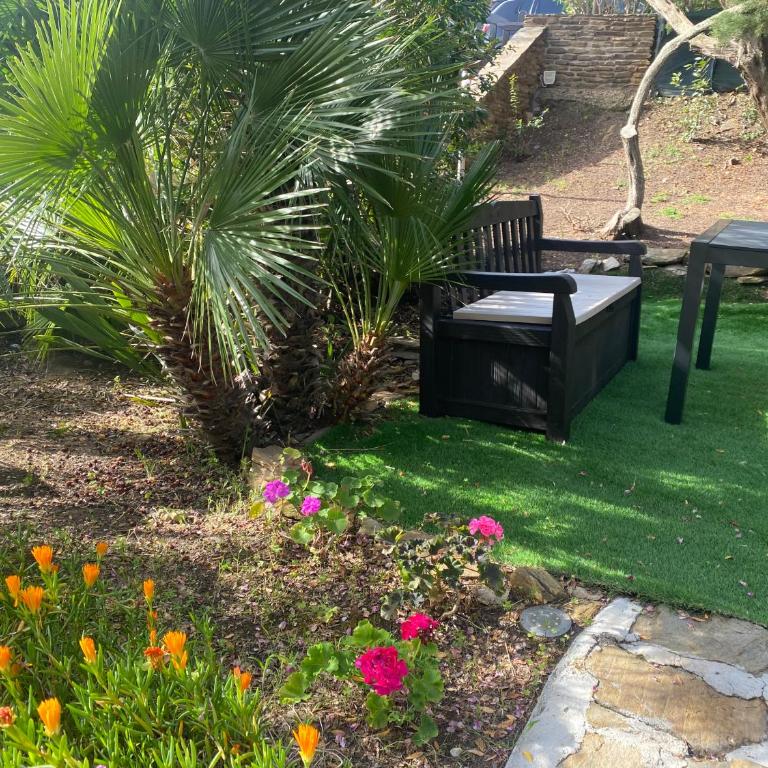 Casa con giardino, Wi-Fi e aria condizionata vicino alla Pelosa - Appartamento con 2 Camere da Letto e Vista Mare - 13