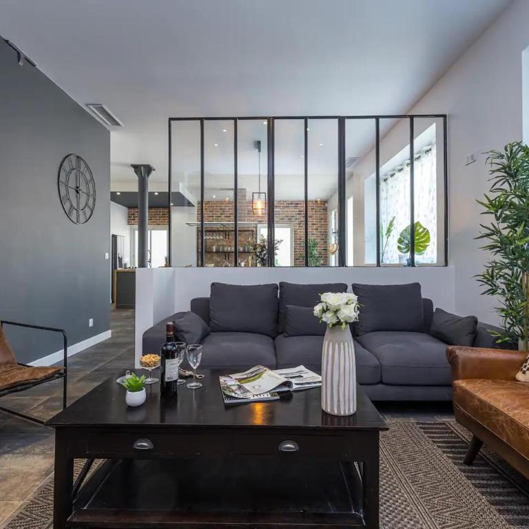 Extra spacious Apartment 5 min walk to Sea & Tram - Appartement - 1