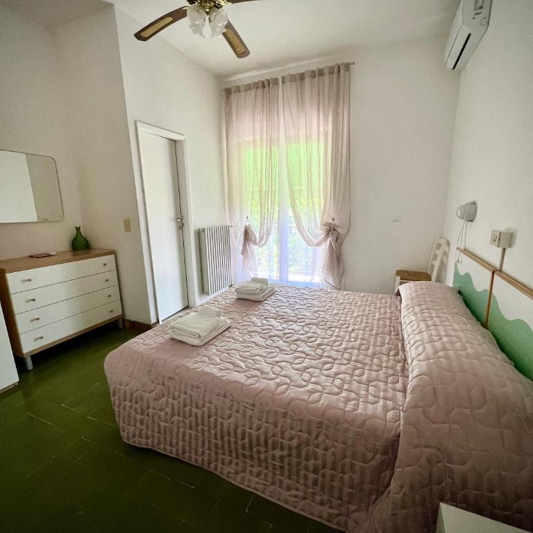 Bed&Breakfast Villa Lorena - Camera Matrimoniale con Balcone - 1