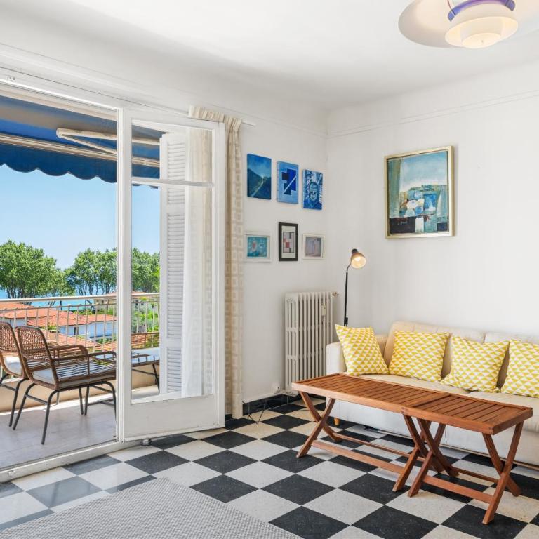 Sunny apartment with balcony - One-Bedroom Apartment - 3