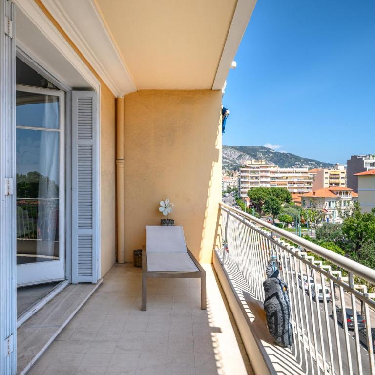 Sunny apartment with balcony - One-Bedroom Apartment - 15