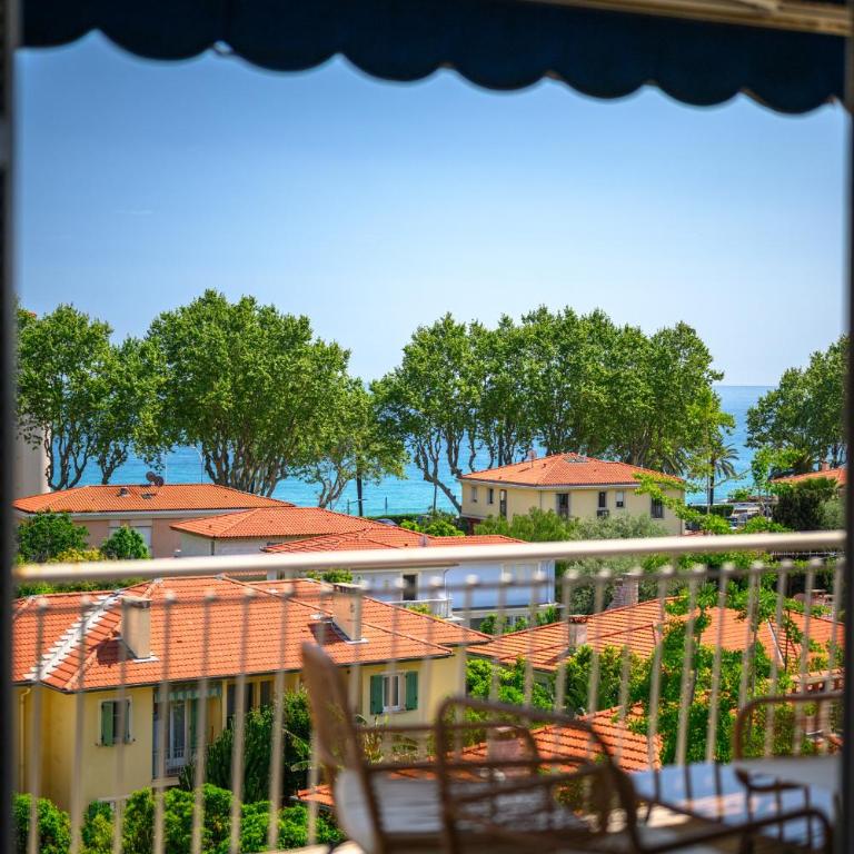 Sunny apartment with balcony - One-Bedroom Apartment - 29
