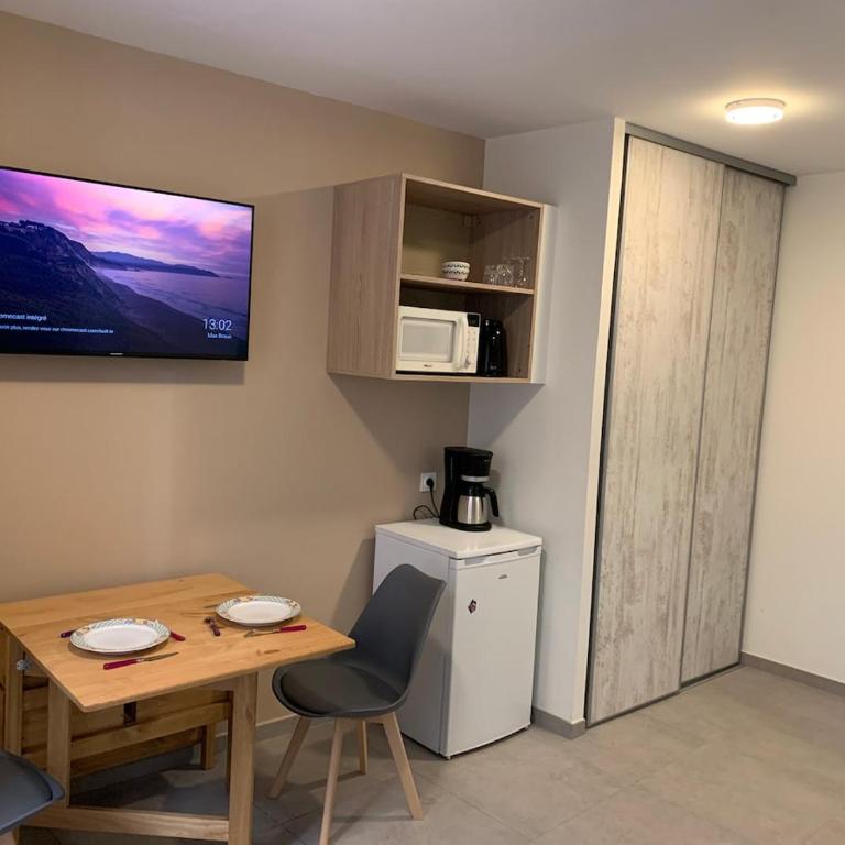 Grande chambre-appartement Sara - One-Bedroom Apartment - 1