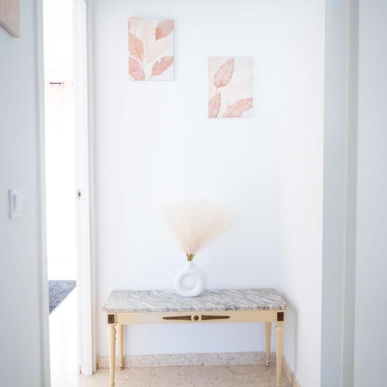 My Dream Beach & Town Apartment - Three-Bedroom Apartment - 27