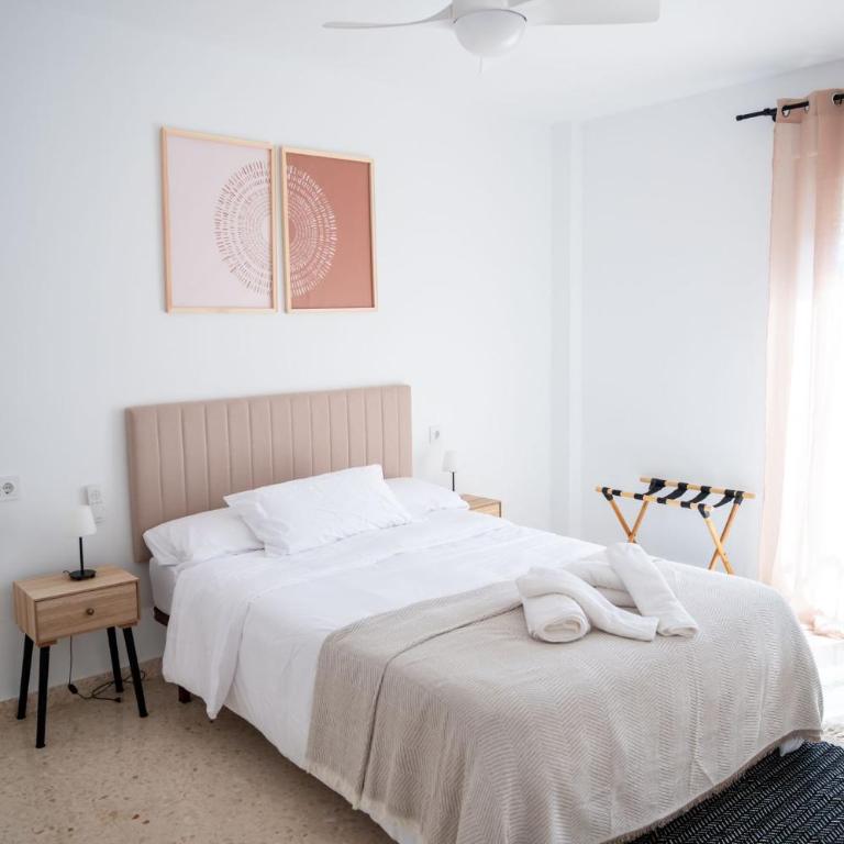 My Dream Beach & Town Apartment - Three-Bedroom Apartment - 36