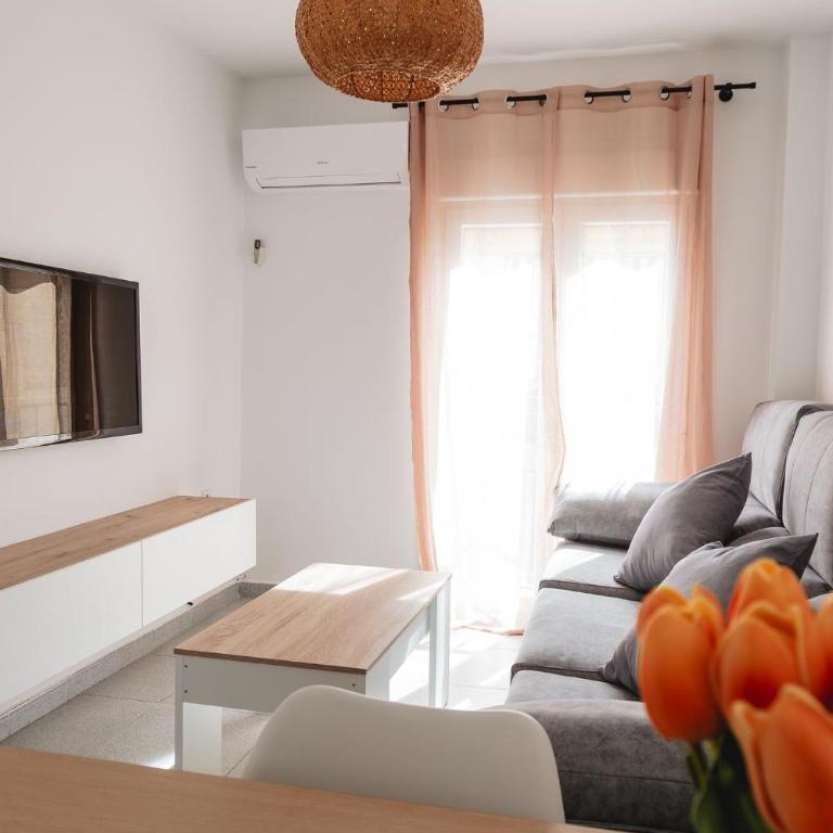 My Dream Beach & Town Apartment - Three-Bedroom Apartment - 17