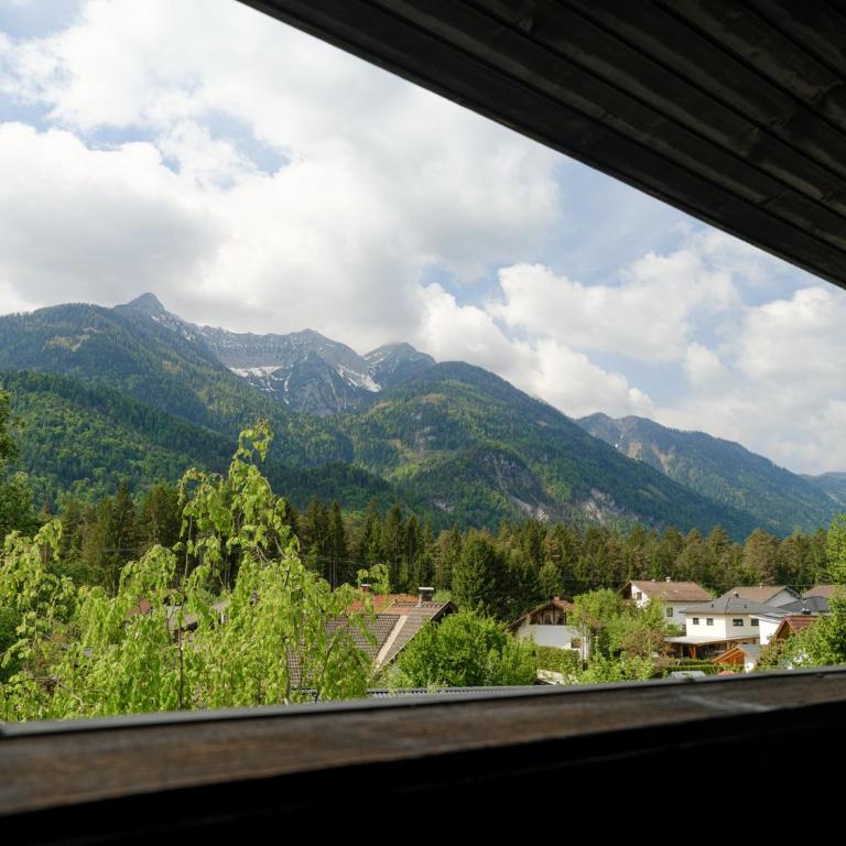 Waldpension Putz - Suite mit Bergblick - 2