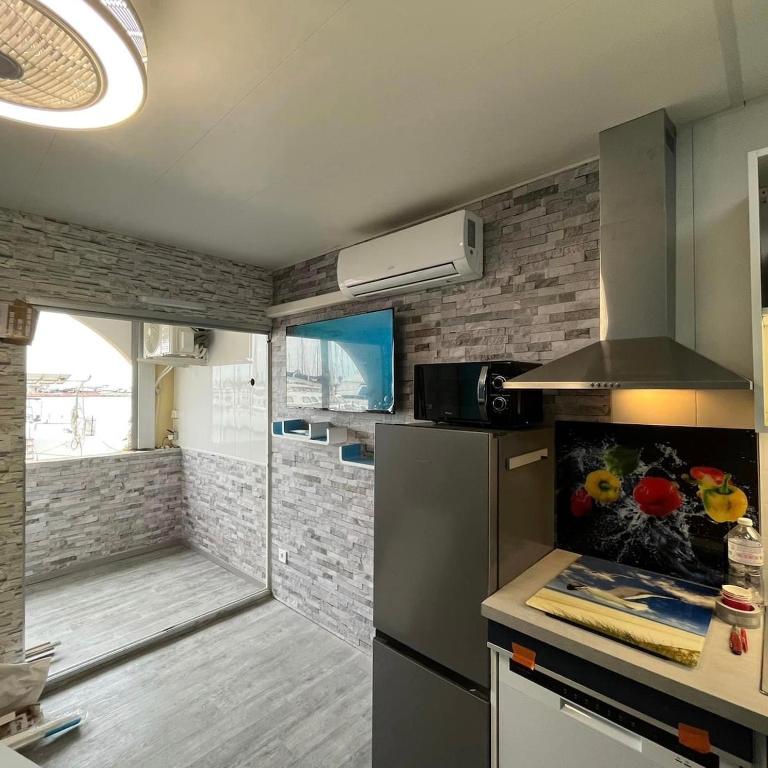 T2 Cosy à Gruissan Piscine, Clim WiFi Parking - Two-Bedroom Apartment - 9