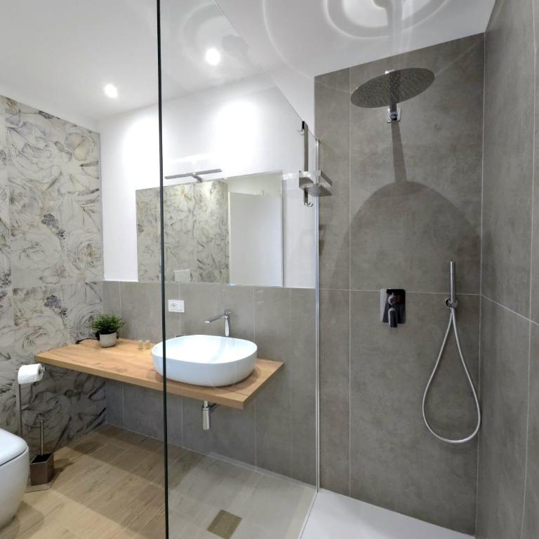 Rose Suites - Bari Stazione - Deluxe Room - 3