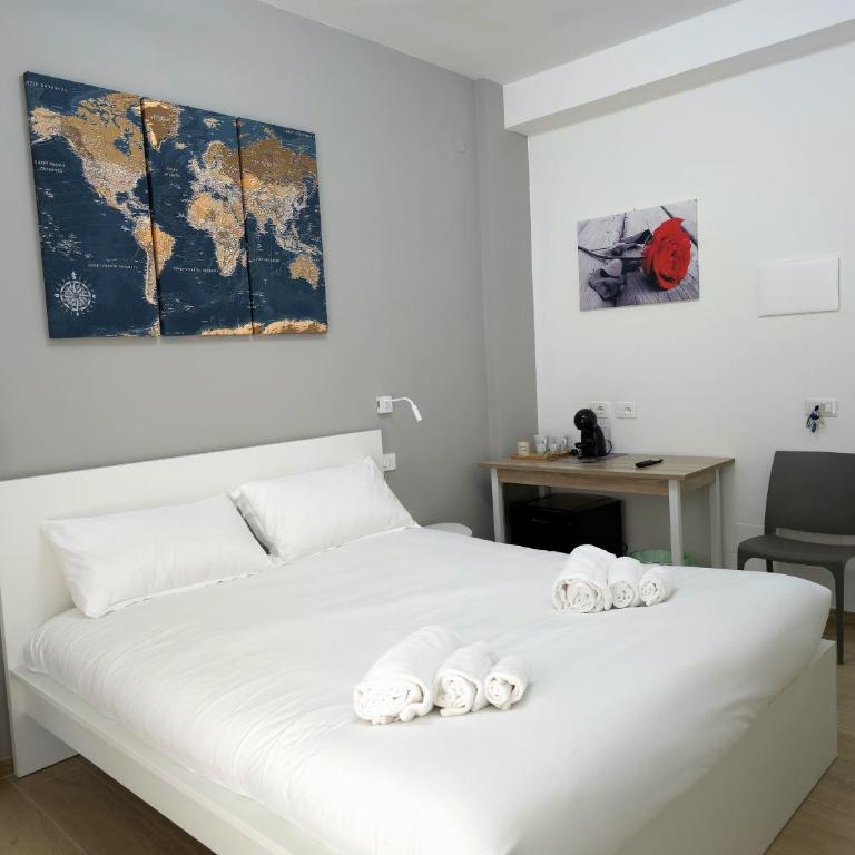 Rose Suites - Bari Stazione - Deluxe Room - 1