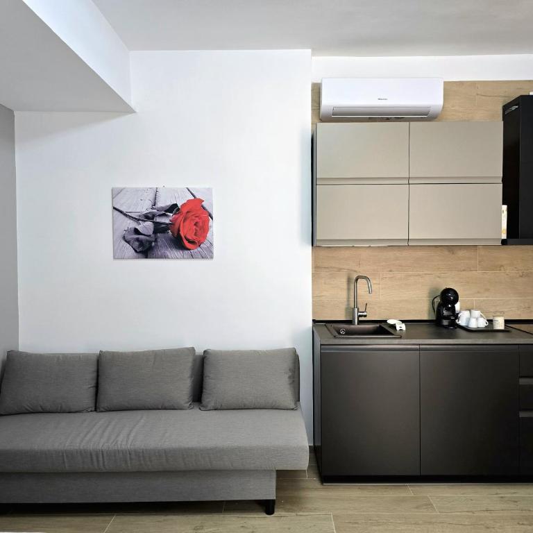 Rose Suites - Bari Stazione - Comfort Triple Room - 3