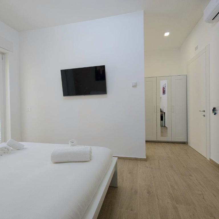 Rose Suites - Bari Stazione - Double Room - 7