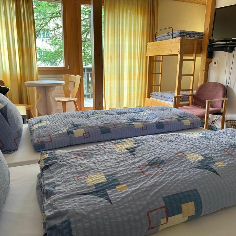 Pension St. Jakob - Vierbettzimmer mit Gemeinschaftsbad - 1