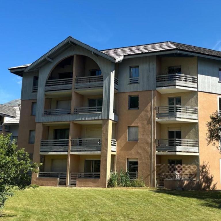 Magnifique appartement 6p balcon, garage Pontillas - Appartement 3 Chambres - 13