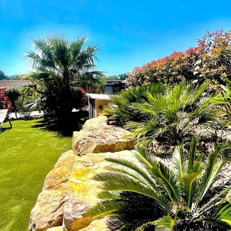 Villa Largo l Pool & Beachside l Shellter Rentals - Villa - 24