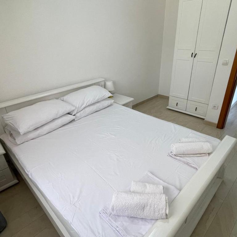 Elma Apartments Dobra Voda - Apartment with View and Balcony - 12