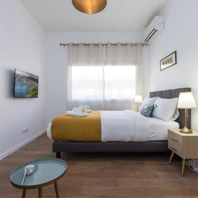 Extra spacious Apartment 5 min walk to Sea & Tram - Appartement - 12